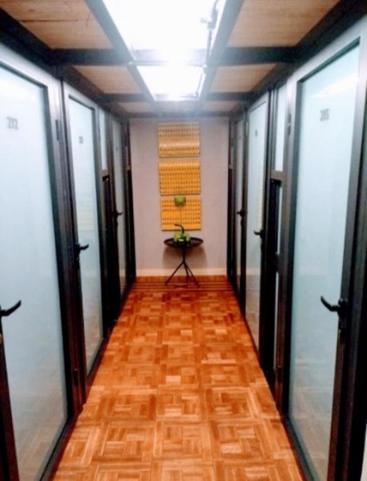 Dormitorio-capsula. Casa de hóspedes *